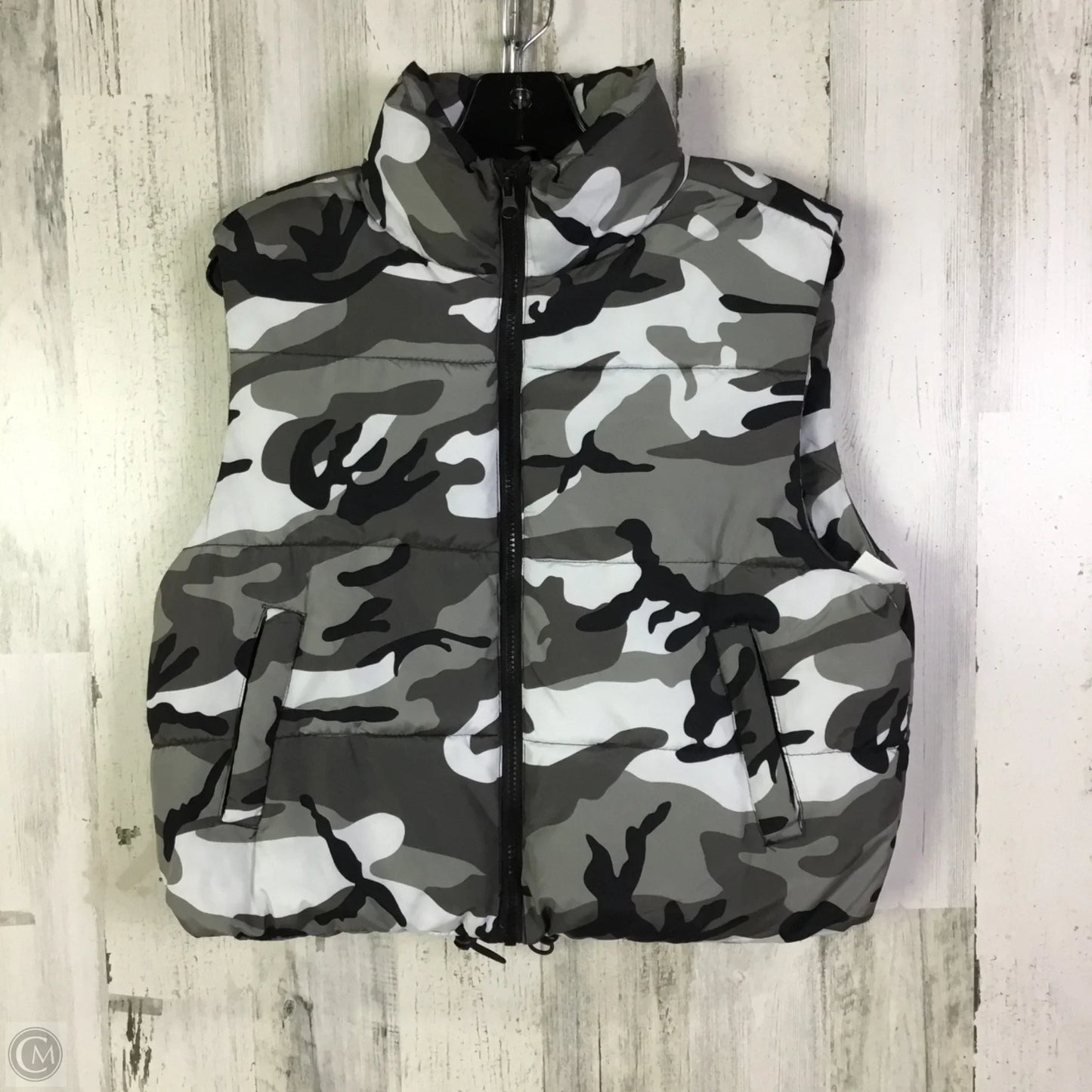 Vest Puffer & Quilted By Fashion Nova In Grey & White, Size: S