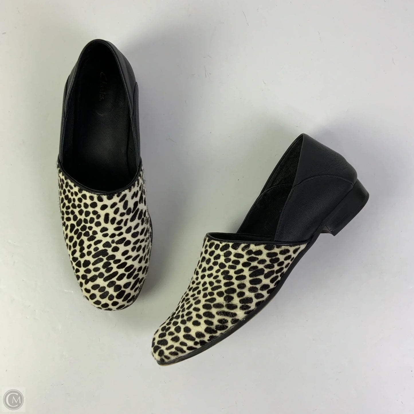 Shoes Flats By Clarks In Animal Print, Size: 7.5