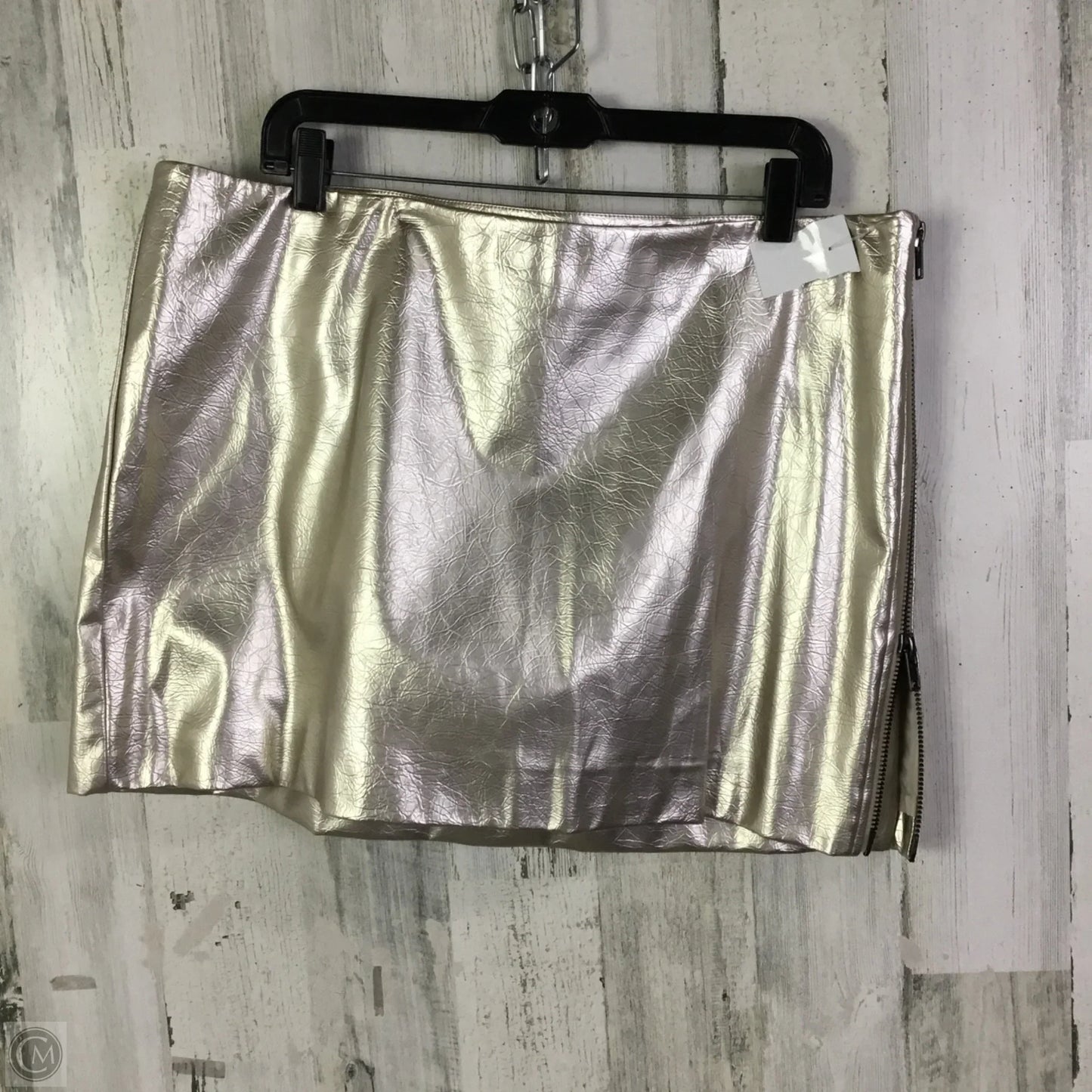 Skirt Mini & Short By Cmf In Rose Gold, Size: 16