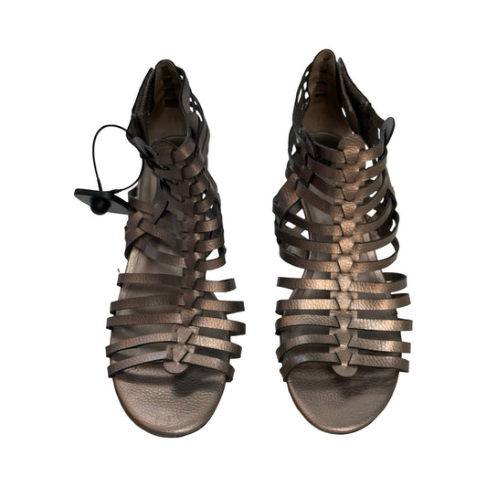 Sandals Heels Block By Clothes Mentor In Silver, Size:10