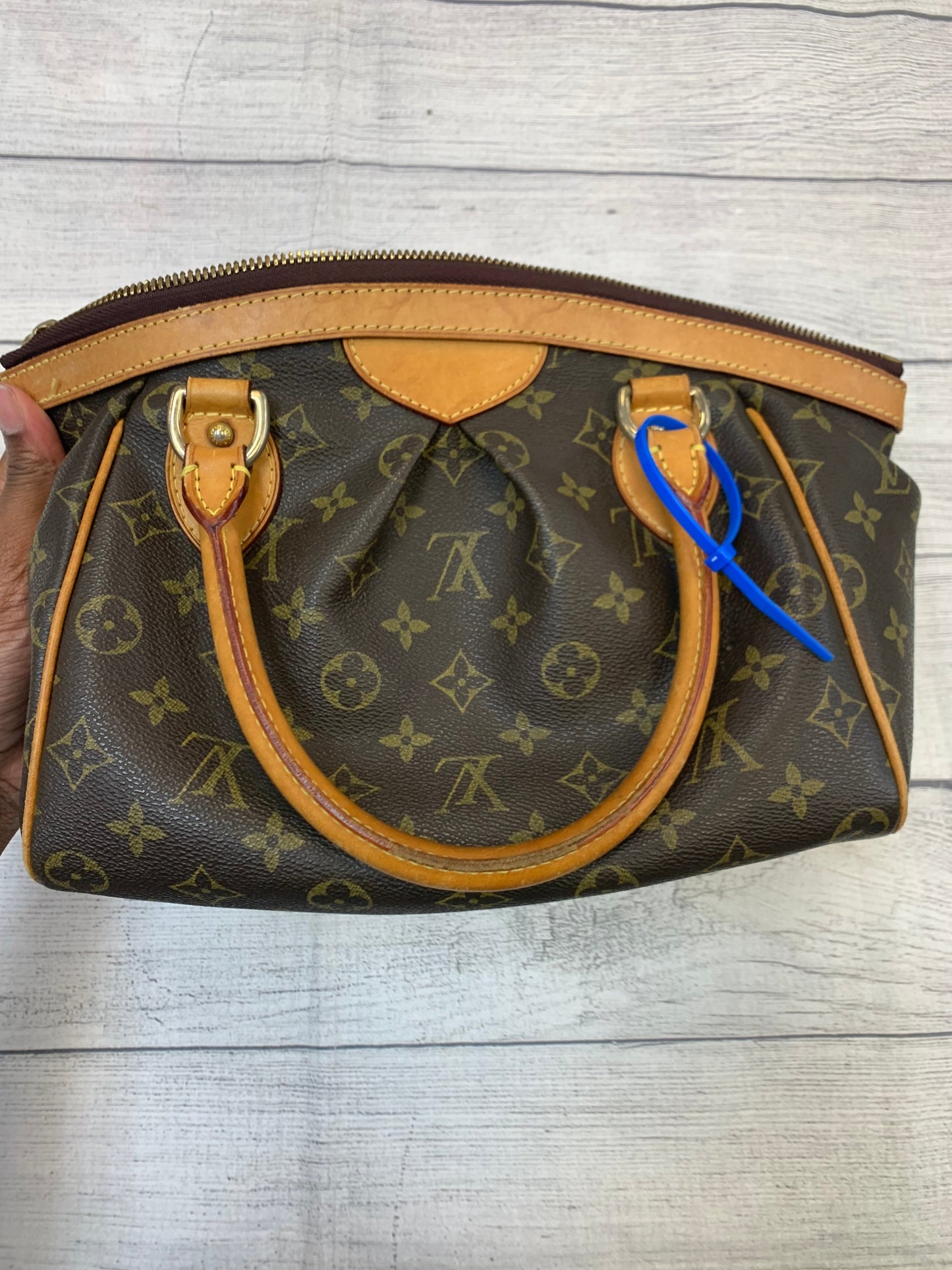 Handbag Designer By Louis Vuitton  Size: Small