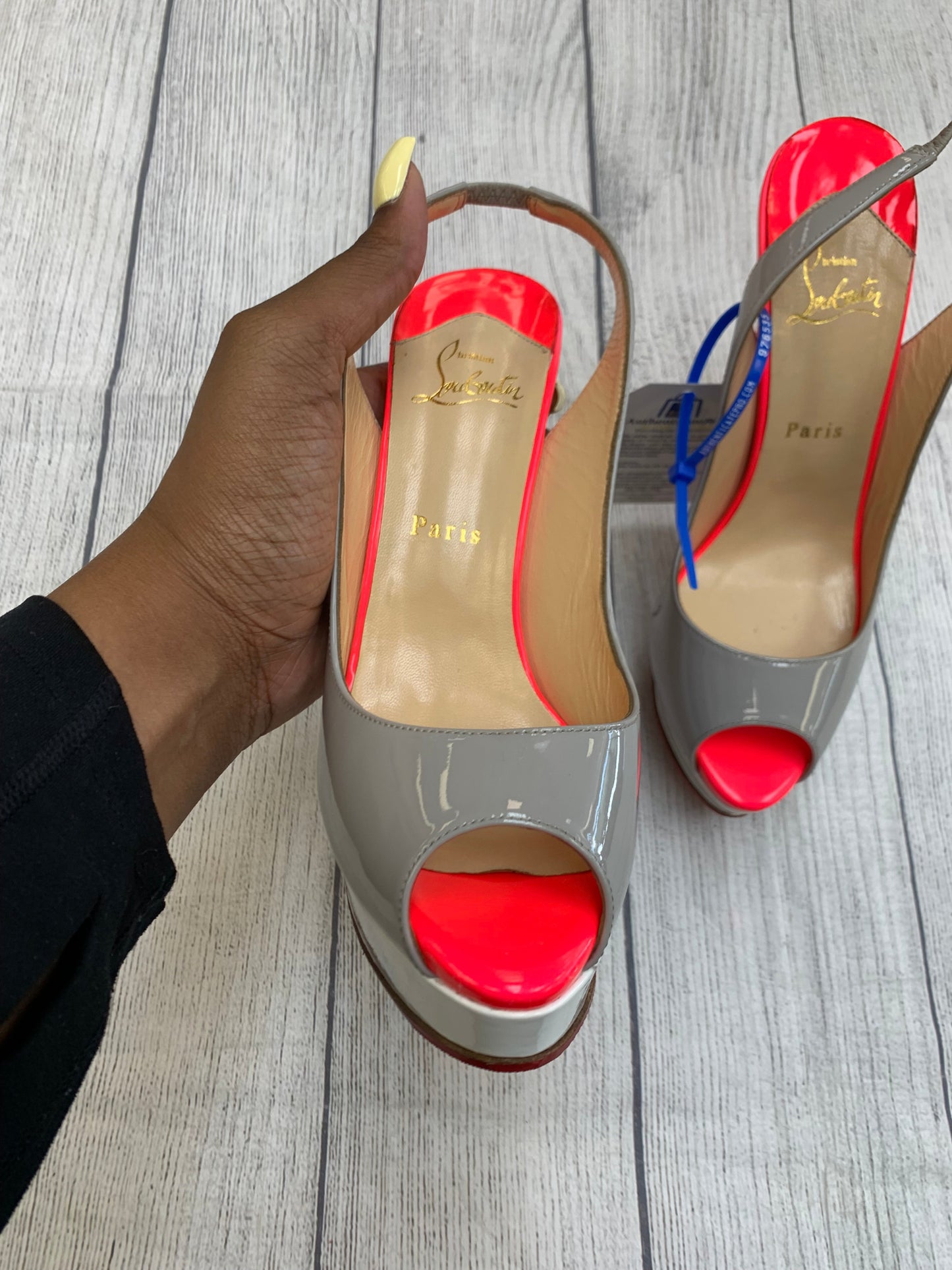 Shoes Designer By Christian Louboutin  Size: 8.5