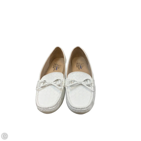 Shoes Flats By Life Stride In White, Size: 9.5