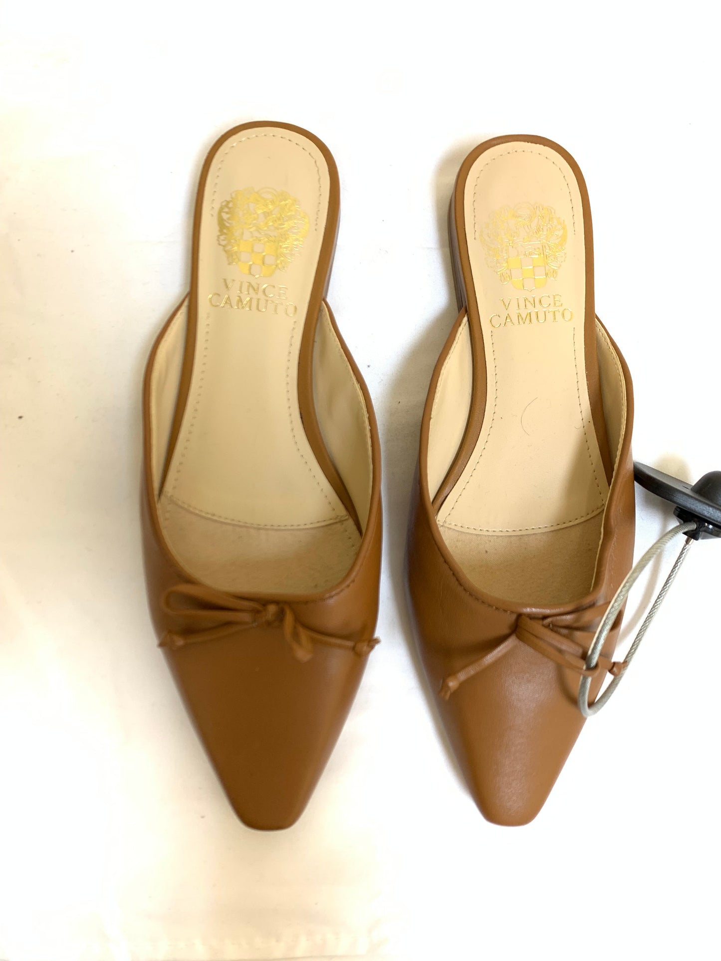 Shoes Flats By Vince Camuto In Brown, Size: 6