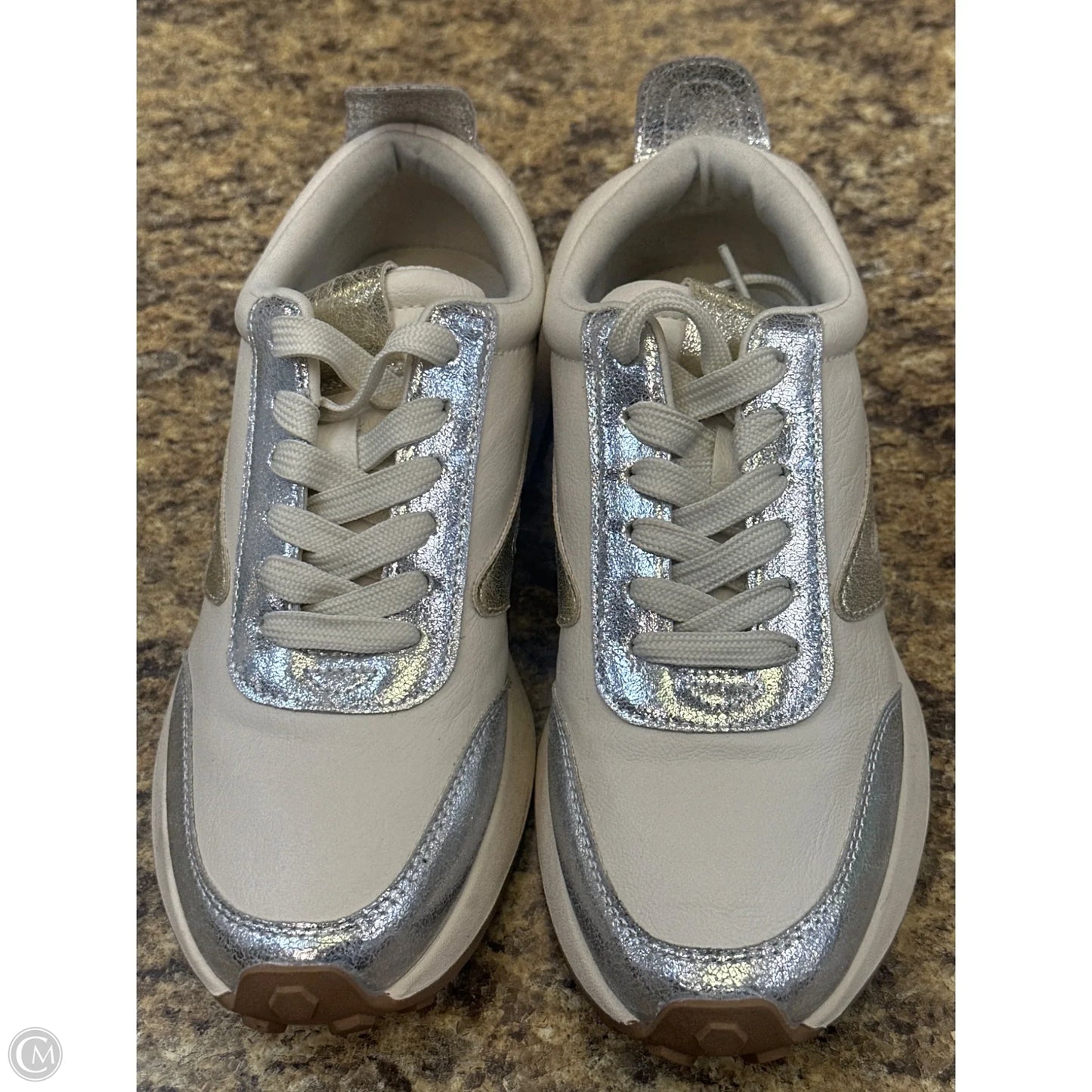 Shoes Athletic By Dolce Vita In Cream & Silver, Size: 7