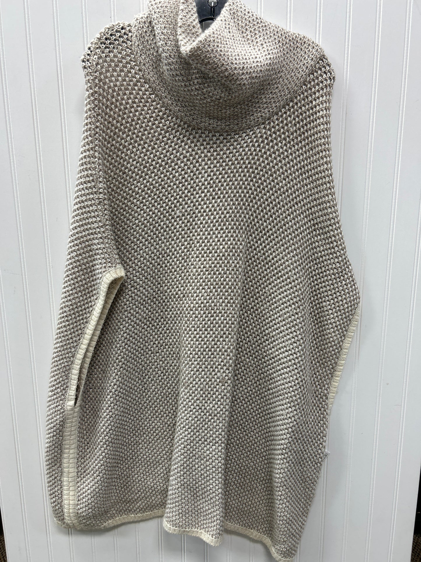 Shawl By Gap In Cream, Size:L