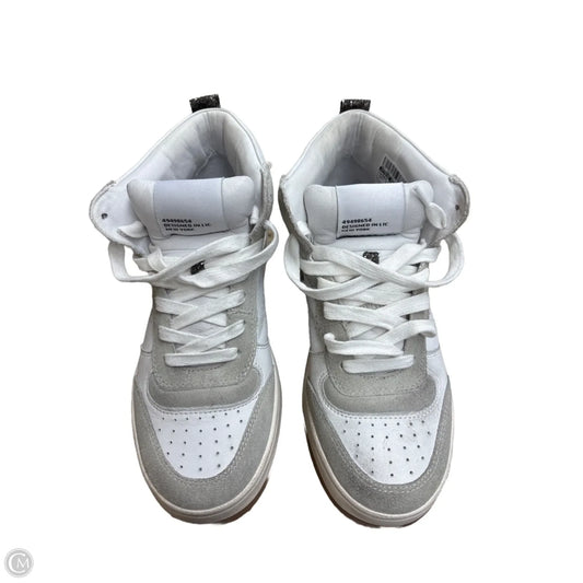 Shoes Sneakers By Steve Madden In Grey & White, Size: 7