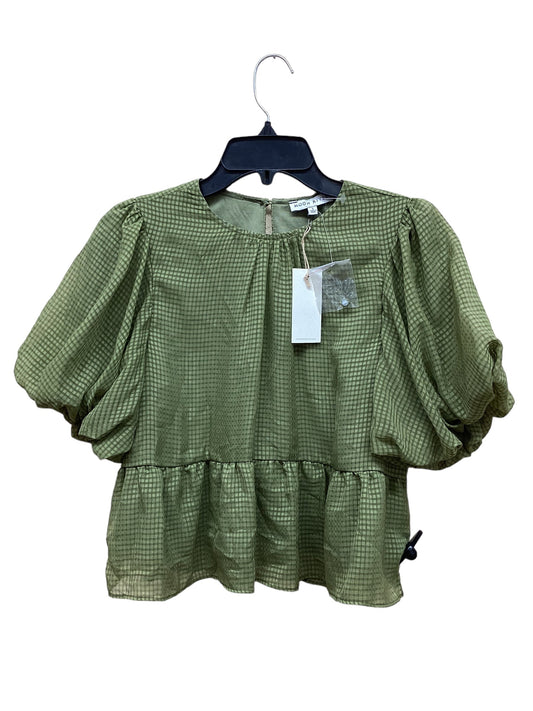 Top Short Sleeve By Moon River In Green, Size: S