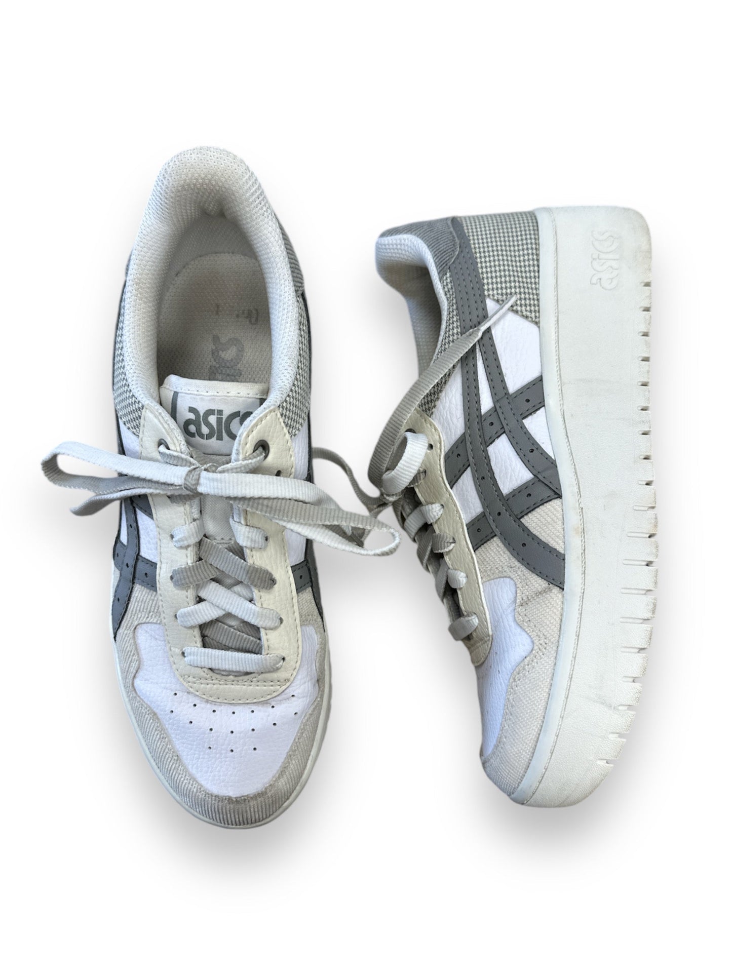 Shoes Sneakers By Asics In Grey & White, Size: 8.5