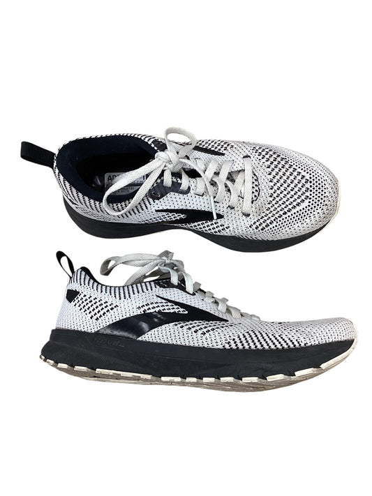 Shoes Athletic By Brooks In Black & White, Size: 6