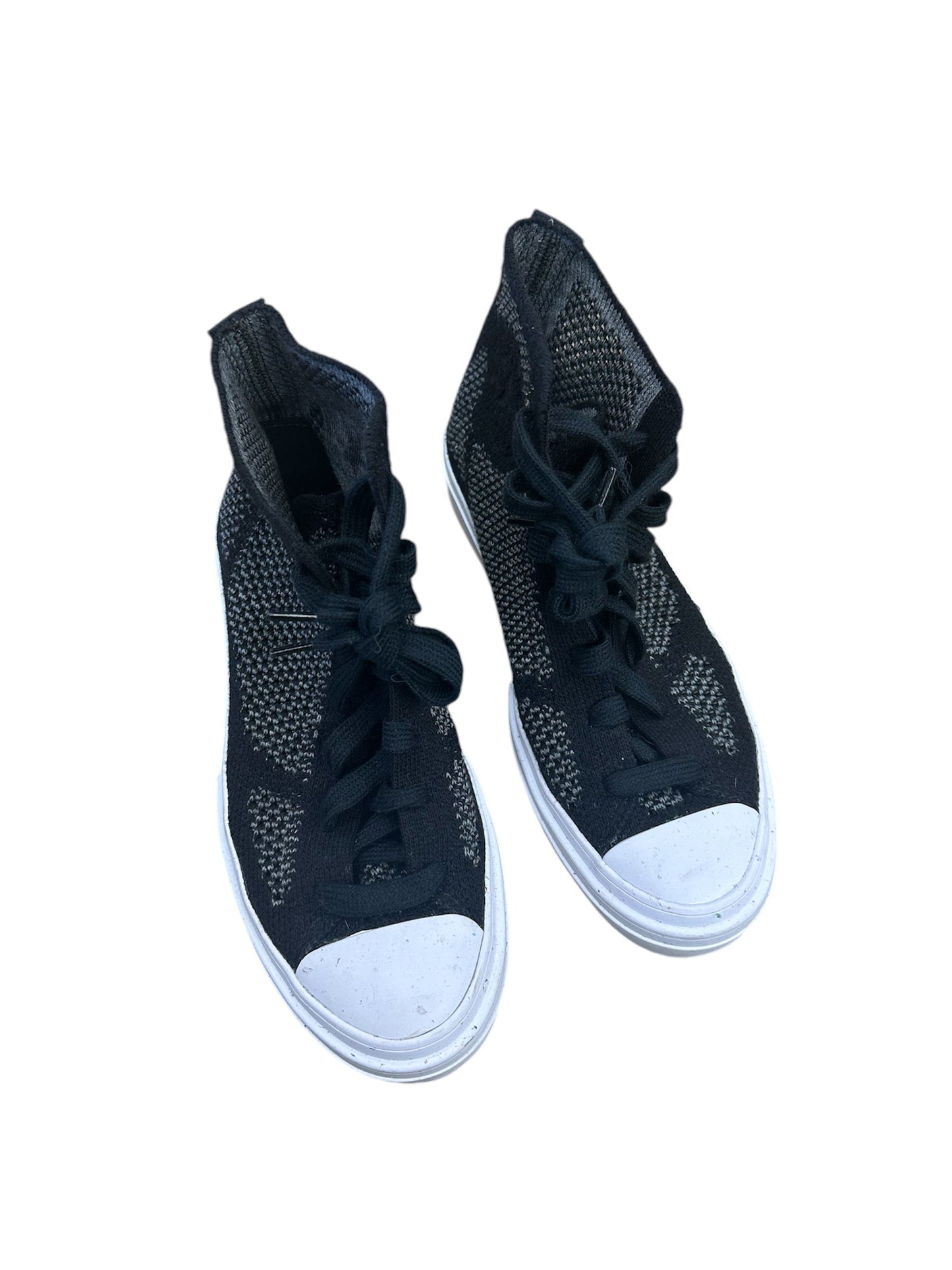 Shoes Sneakers By Converse In Black & Grey, Size: 6