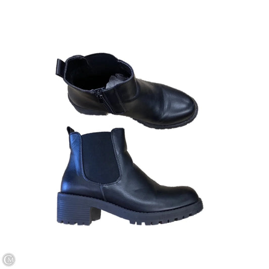 Boots Ankle Heels By Clothes Mentor In Black