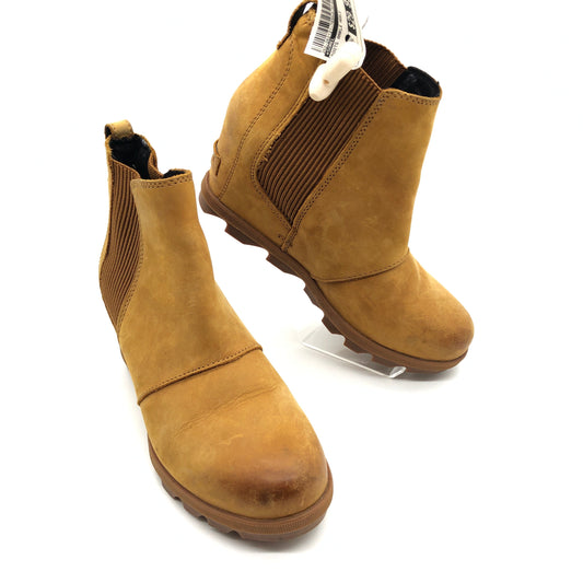 Tan Boots Ankle Heels Sorel, Size 8