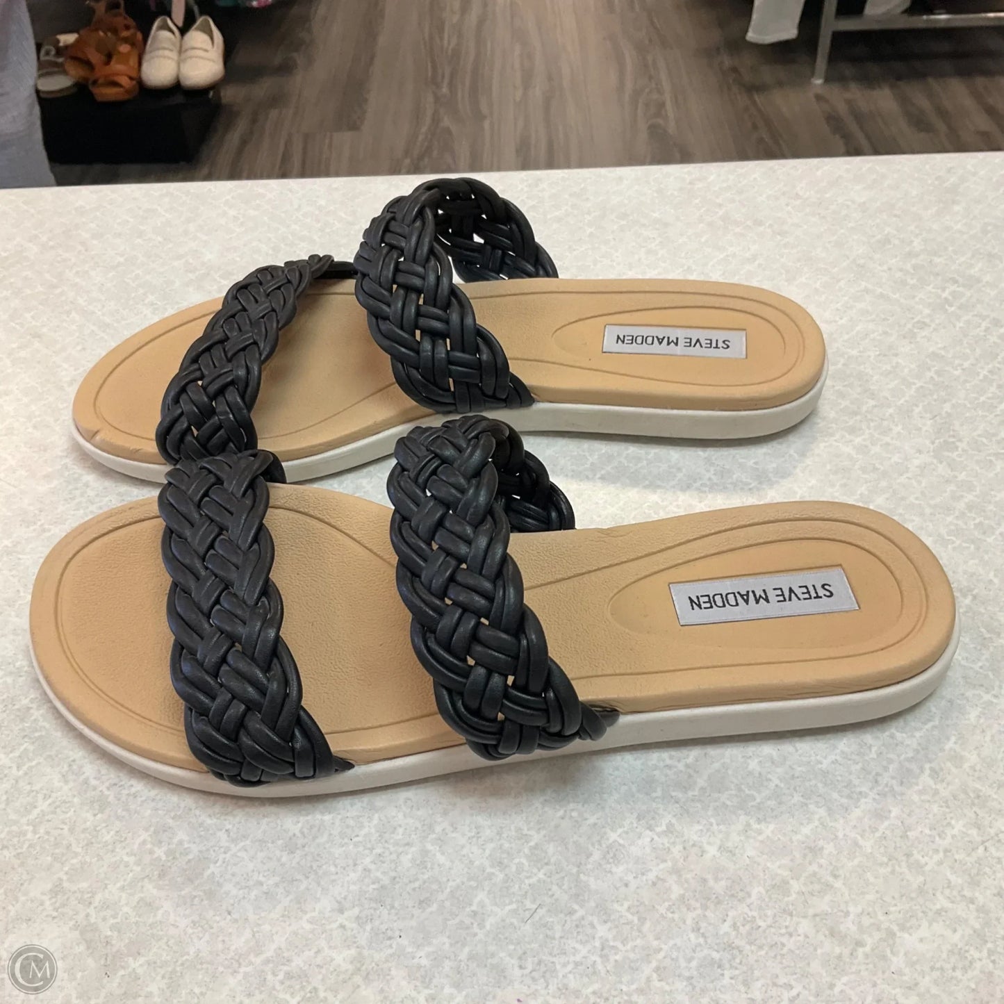 Sandals Flats By Steve Madden In Black, Size: 9