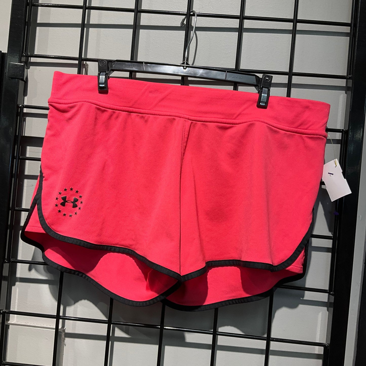 Athletic Shorts By Under Armour In Pink, Size: Xl