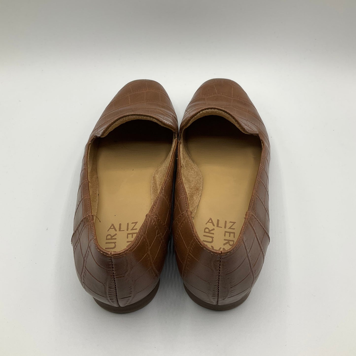 Brown Shoes Flats Clothes Mentor, Size 6
