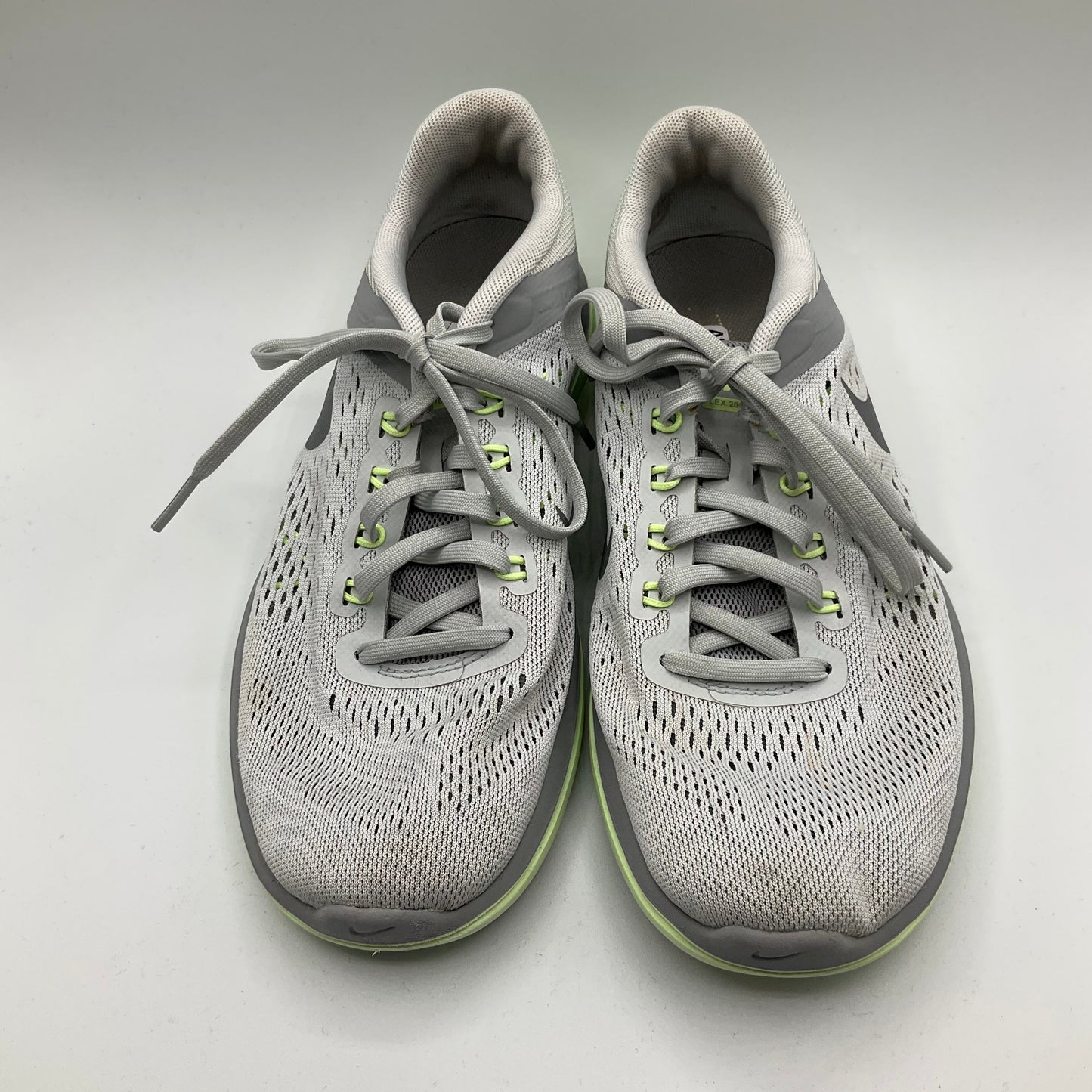 Shoes Athletic By Nike In Green & Grey, Size: 8.5