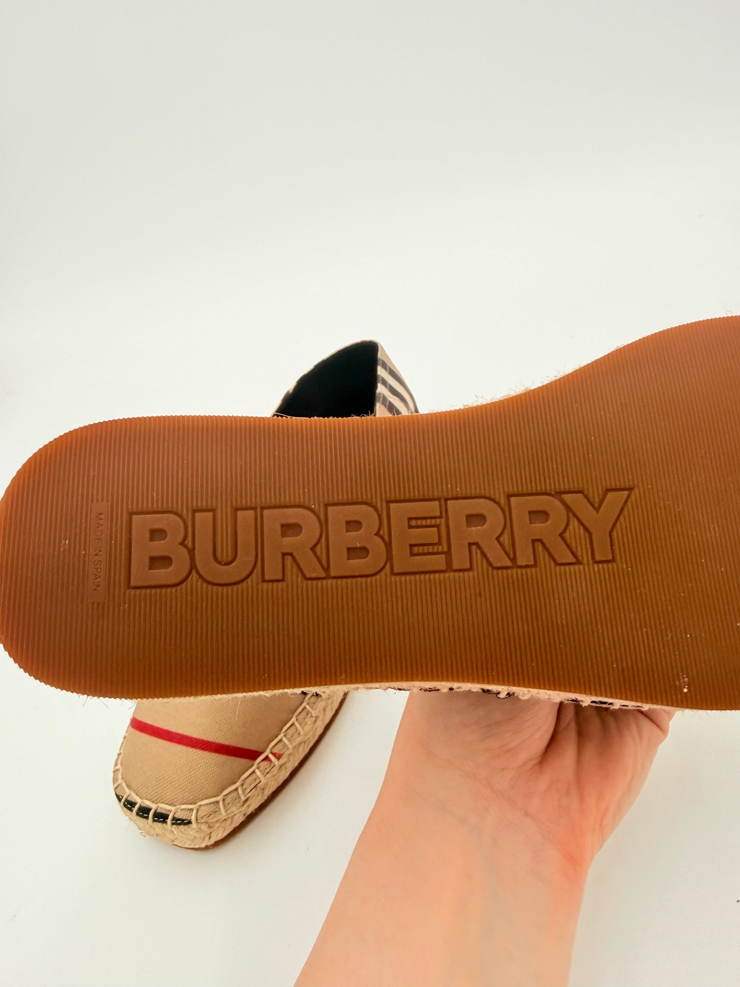 Shoes Luxury Designer By Burberry In Tan, Size:5.5