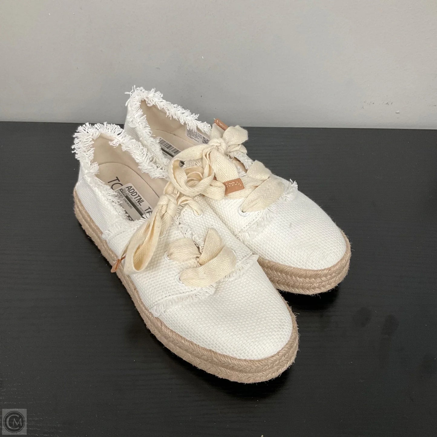 Shoes Sneakers By Toms In White, Size: 7.5