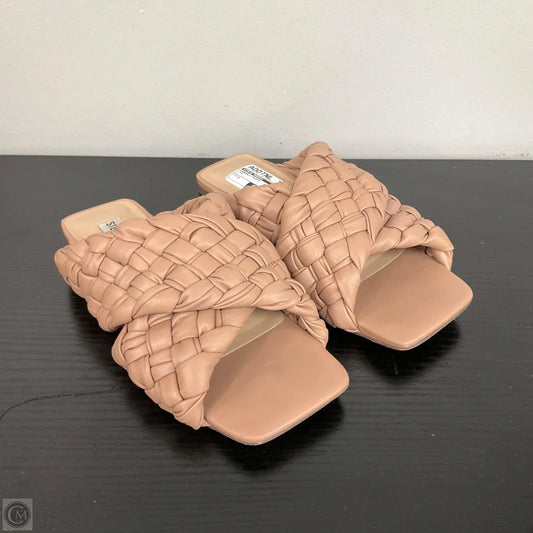 Sandals Flats By Steve Madden In Tan, Size: 7