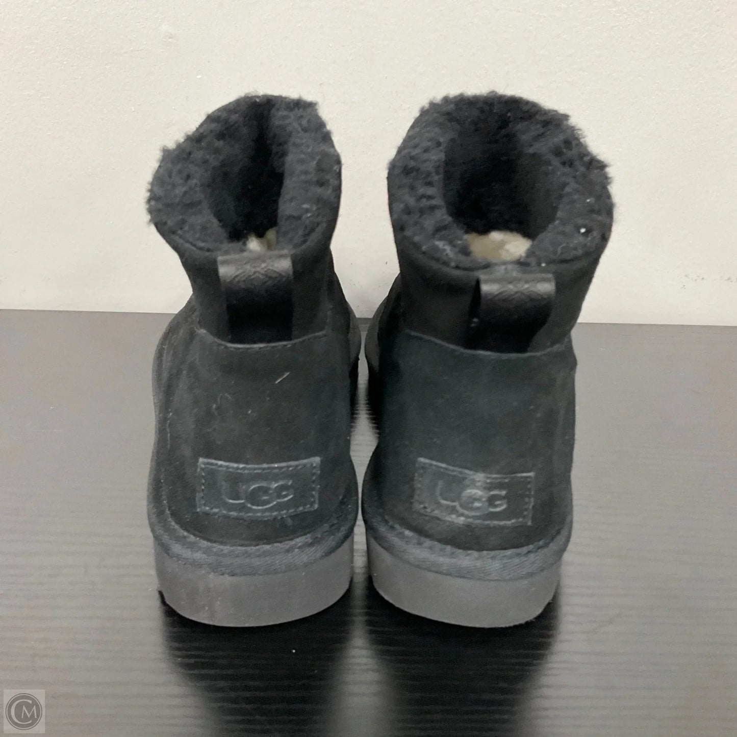 Boots Designer By Ugg In Black, Size: 9