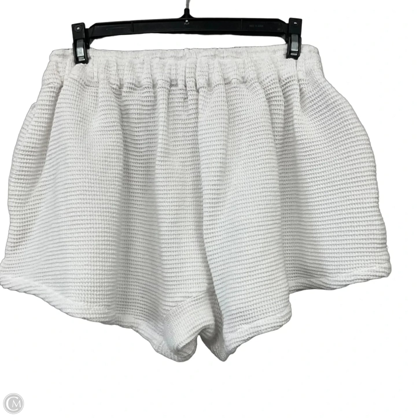Shorts By Clothes Mentor In White, Size: L