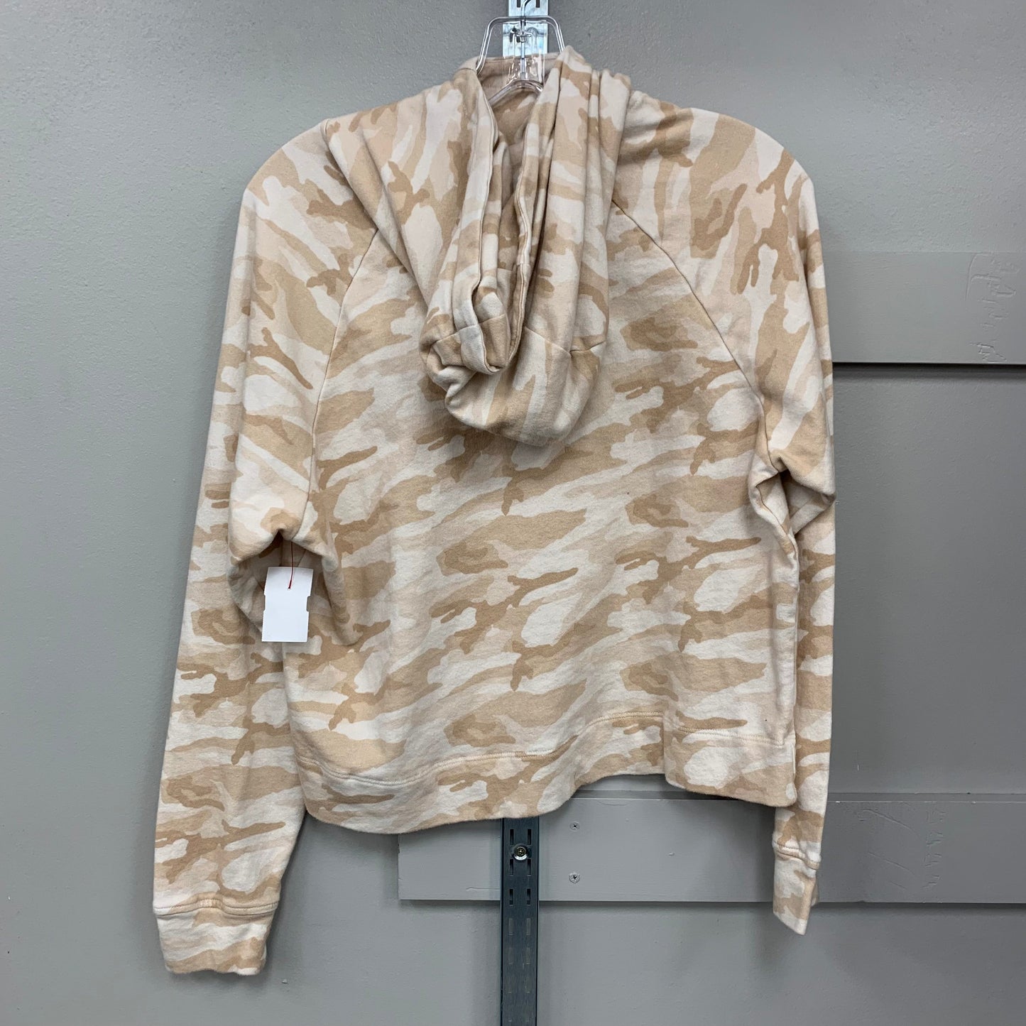 Sweatshirt Hoodie By Vuori In Camouflage Print, Size: S