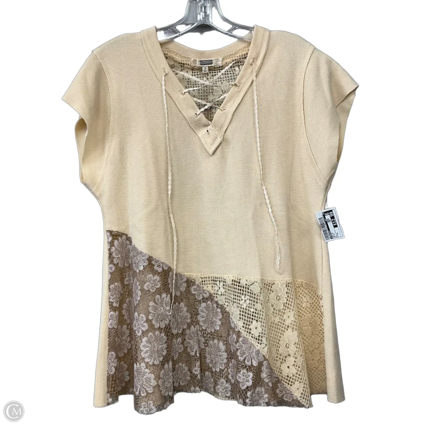 Top Short Sleeve By Gimmicks In Beige, Size: S