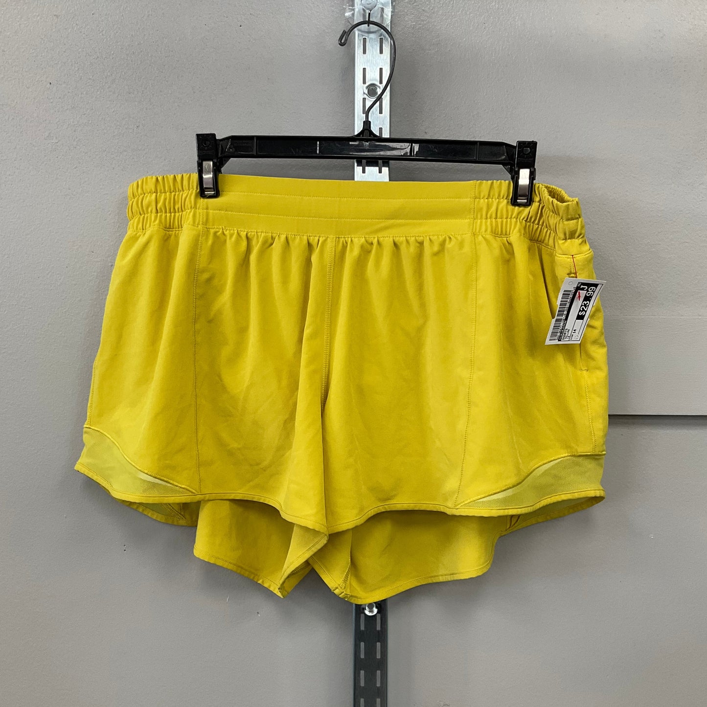 Shorts By Lululemon In Yellow, Size: 14