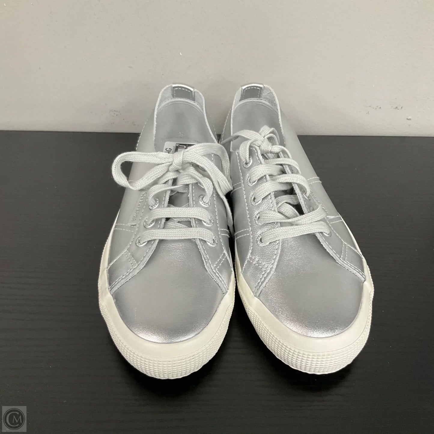 Shoes Sneakers By Superga In Silver, Size: 7