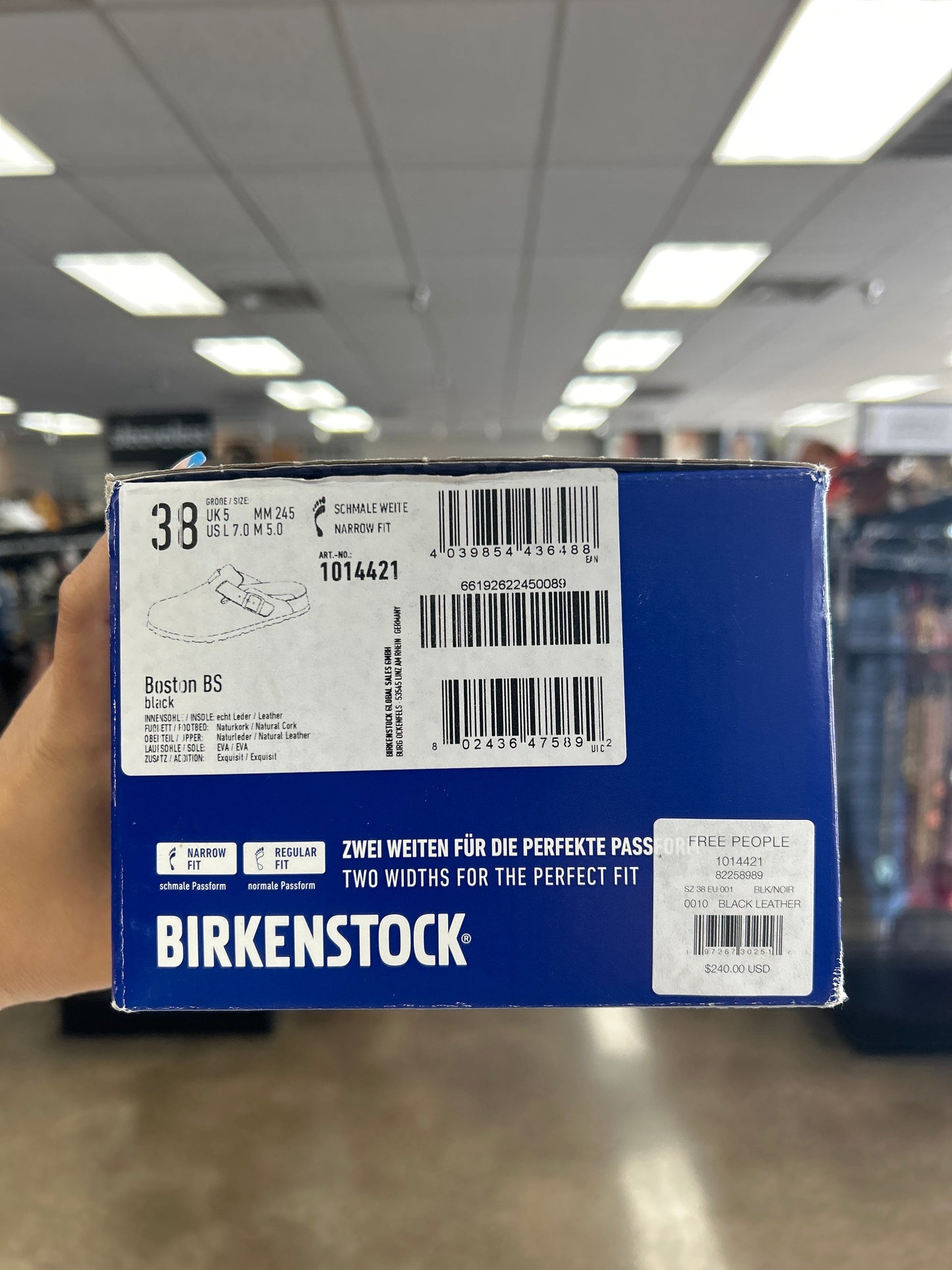 Shoes Flats By Birkenstock  Size: 7