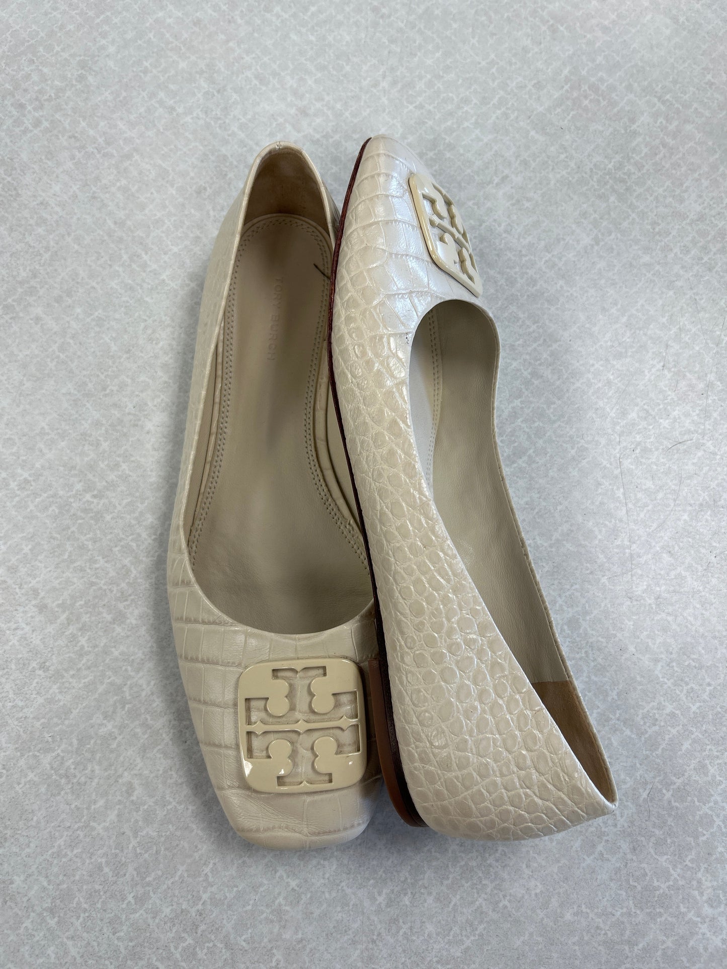 Shoes Flats By Tory Burch In Cream, Size: 10.5