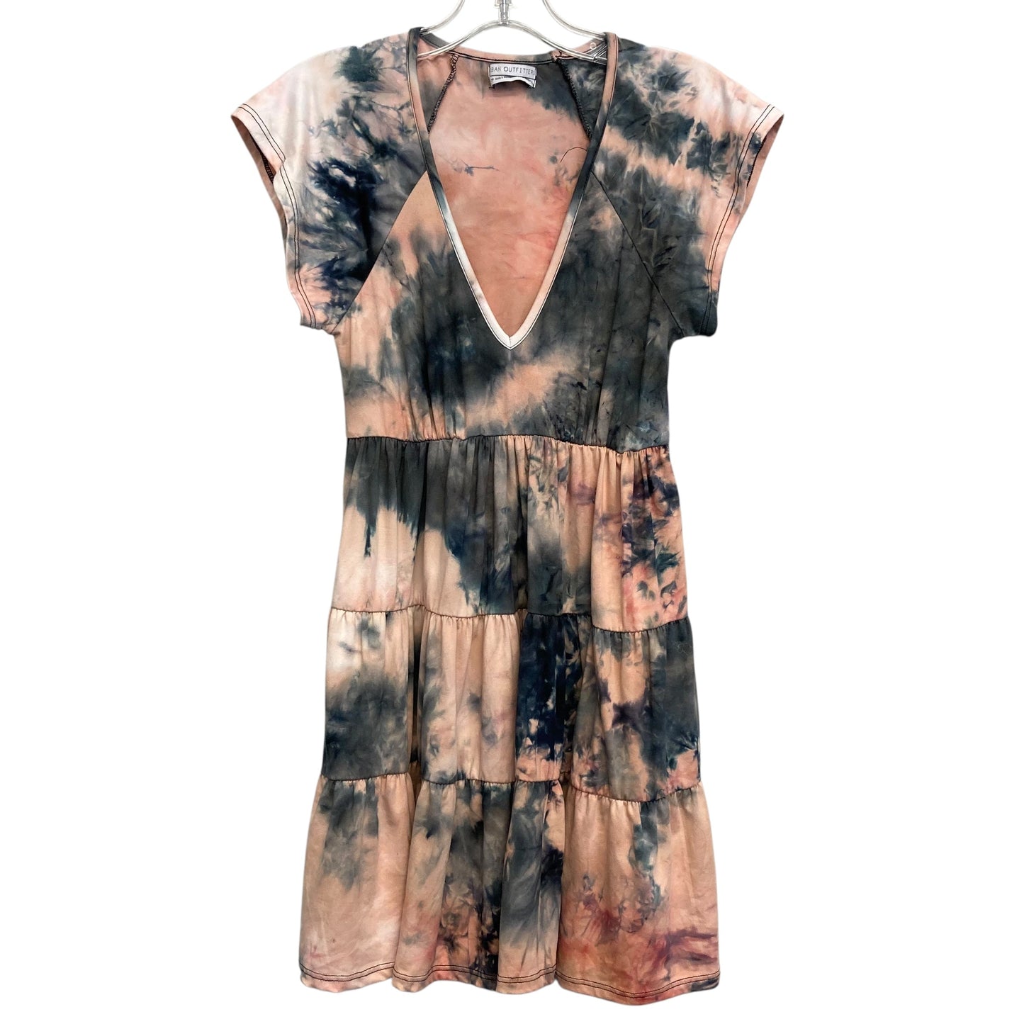 Dress Casual Short By Urban Outfitters In Grey & Pink, Size:Xs