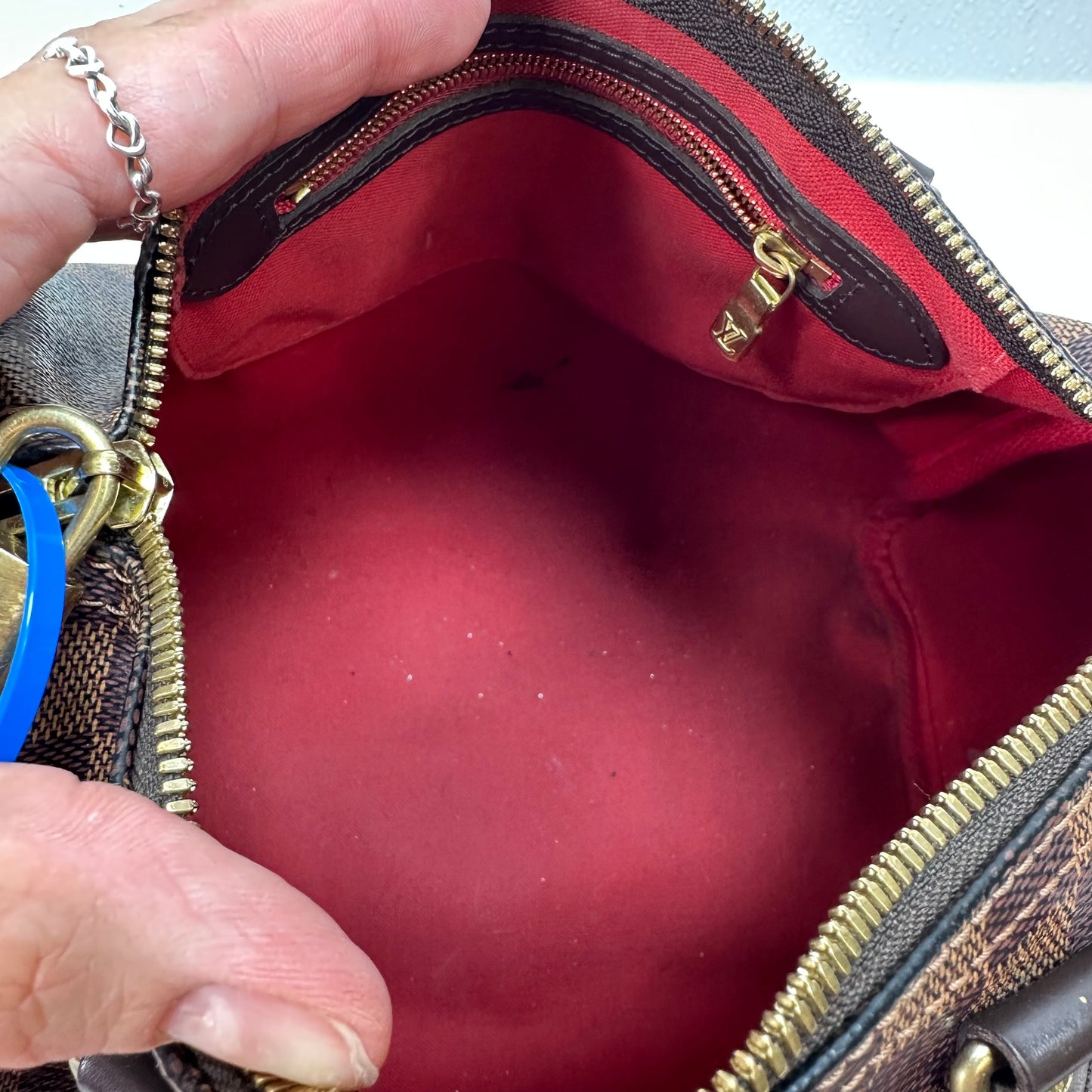 Crossbody Luxury Designer By Louis Vuitton, Size: Small