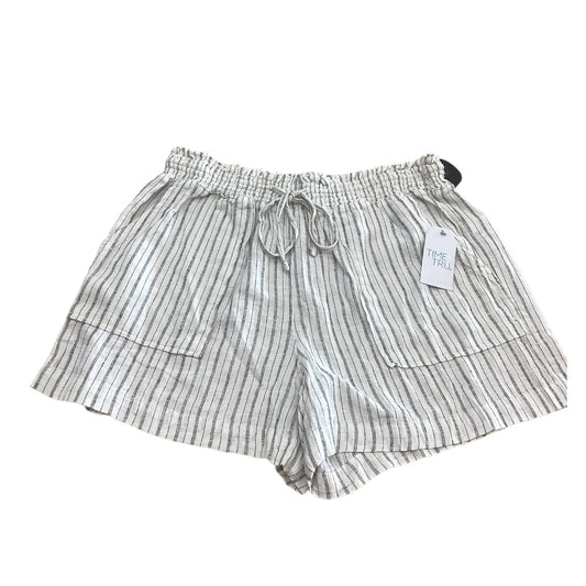 Black & White Shorts Time And Tru, Size M