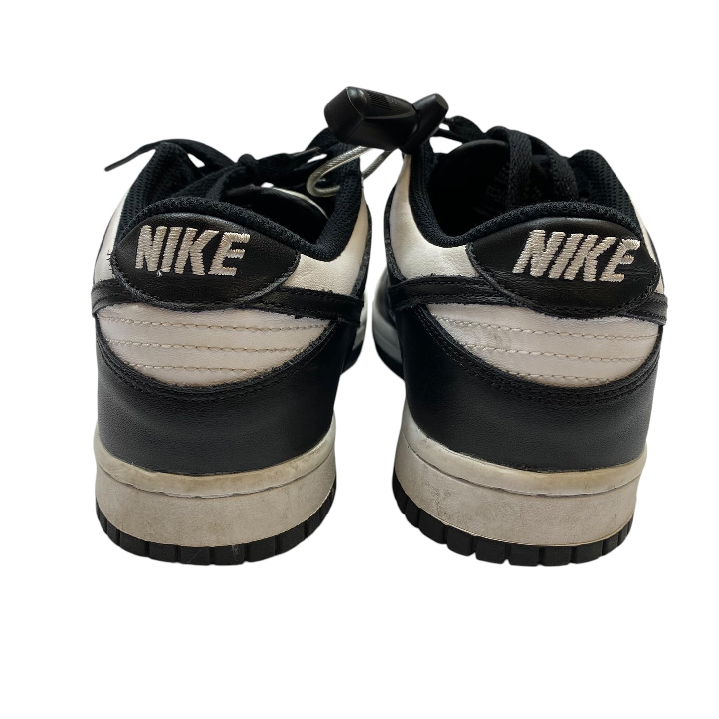 Shoes Sneakers By Nike In Black & White, Size: 8.5