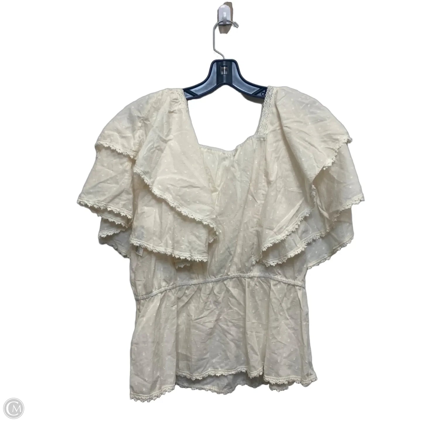 Top Short Sleeve By Cato In Cream, Size: L