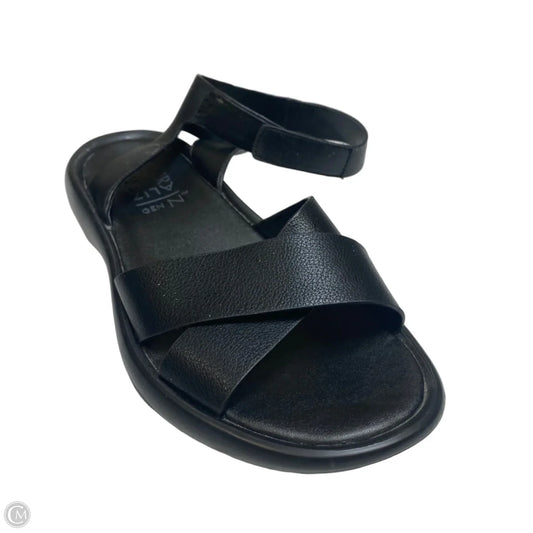 Sandals Flats By Naturalizer In Black, Size: 6