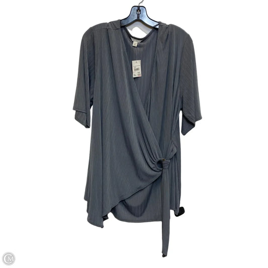 Top Short Sleeve By Cato In Grey, Size: 3x