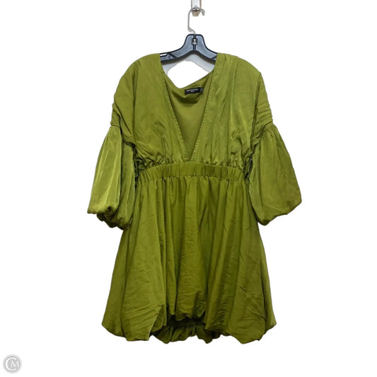 Dress Casual Short By Pretty Little Thing In Green, Size: L