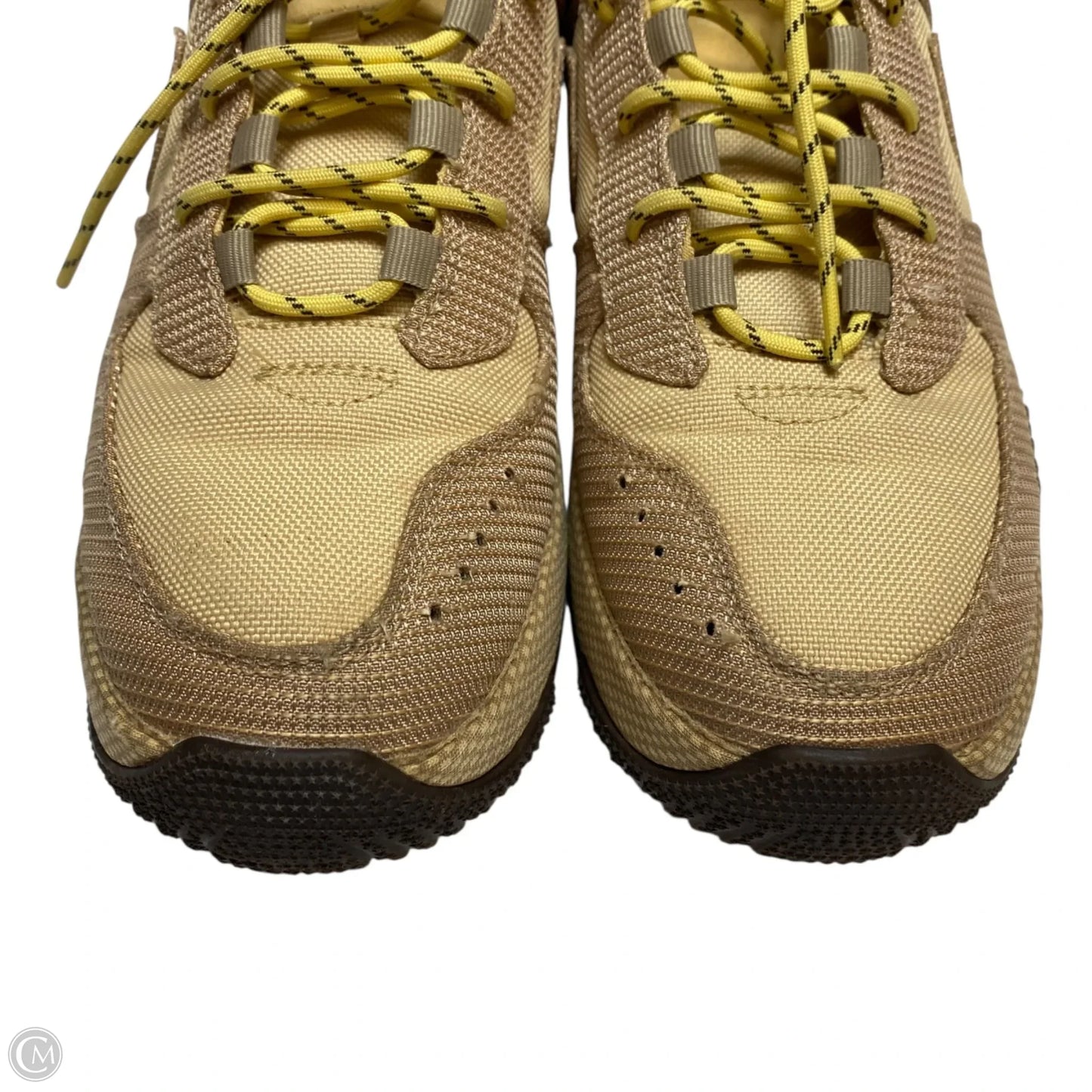Shoes Sneakers By Nike In Gold, Size: 9