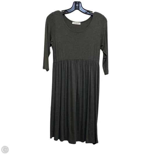 Dress Casual Short By Bates Sisters In Grey, Size: S