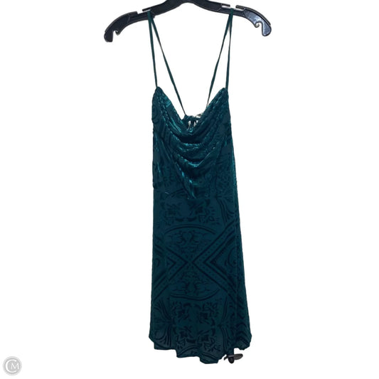Dress Party Short By Urban Outfitters In Green, Size: M