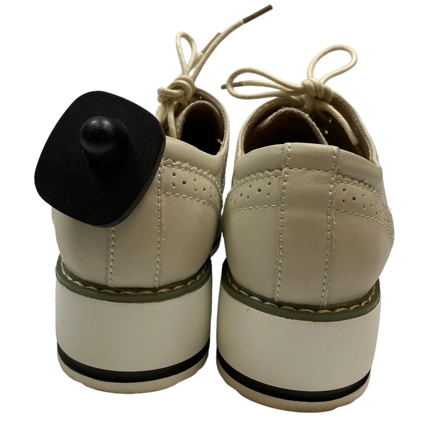 Cream Shoes Flats Clothes Mentor, Size 9.5