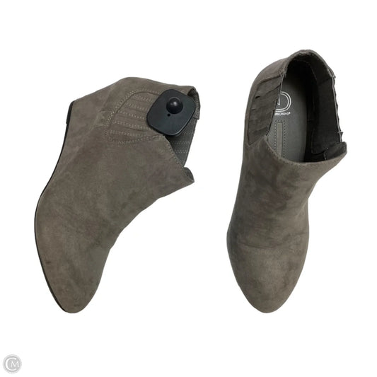 Shoes Heels Wedge By New Directions In Grey, Size: 8.5