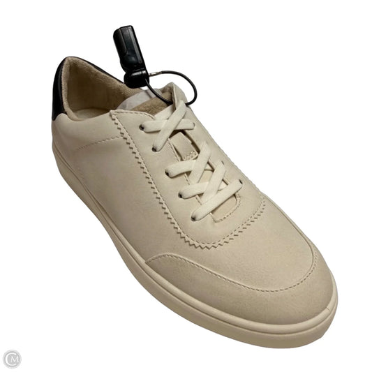 Shoes Sneakers By Life Stride In Cream, Size: 7.5