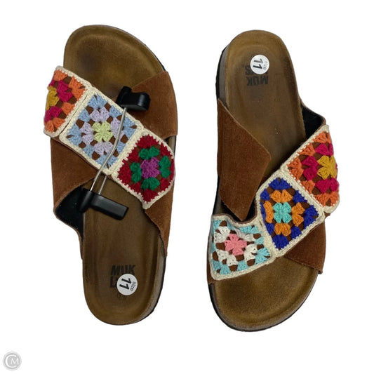 Sandals Flats By Muk Luks In Brown & Cream, Size: 11