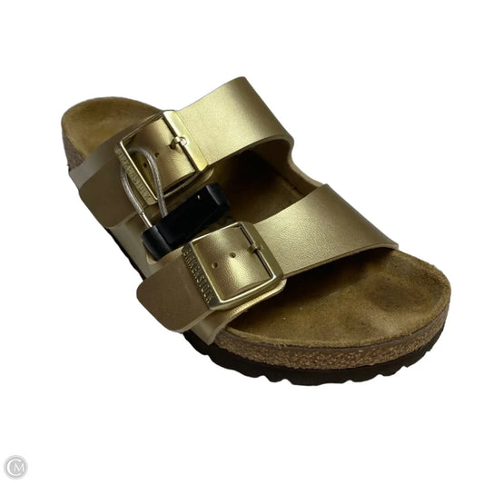 Sandals Flats By Birkenstock In Gold, Size: 6.5