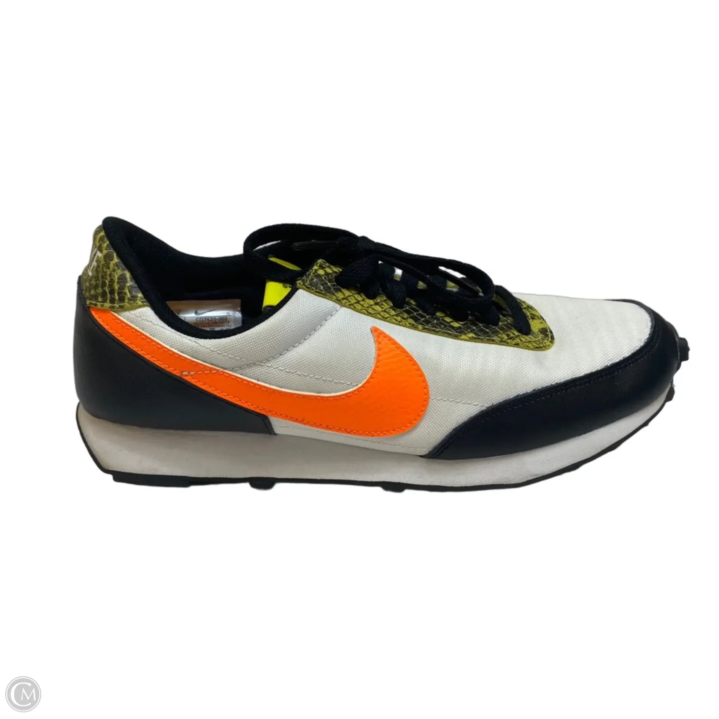 Shoes Sneakers By Nike In Black & Cream, Size: 9