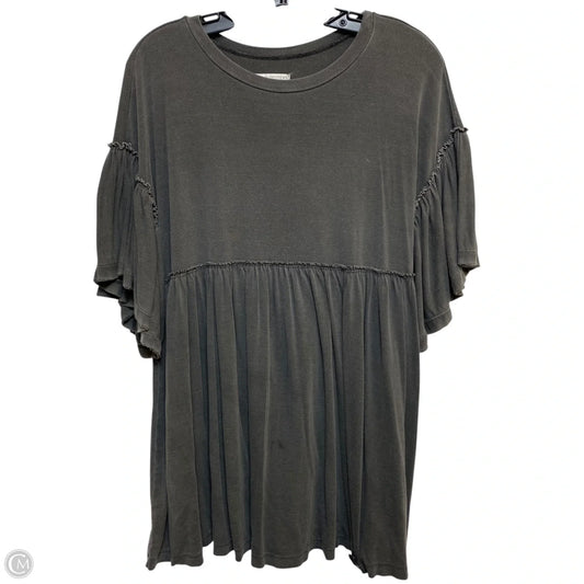 Dress Casual Short By Urban Outfitters In Grey, Size: S